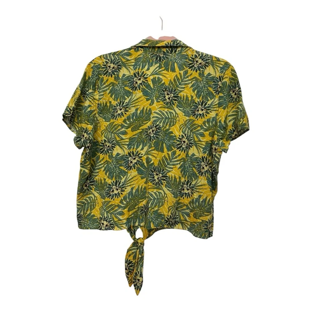 Disney The Lion King Crop Button Down Shirt - Picture 6 of 7